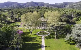 Domaine De Fontenille